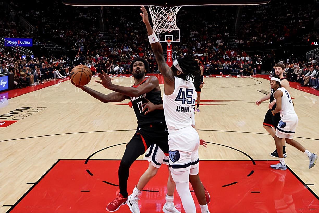 德甲直播-个人能力确实相当不错，但火箭锋线新星还是打得有些不太合理？